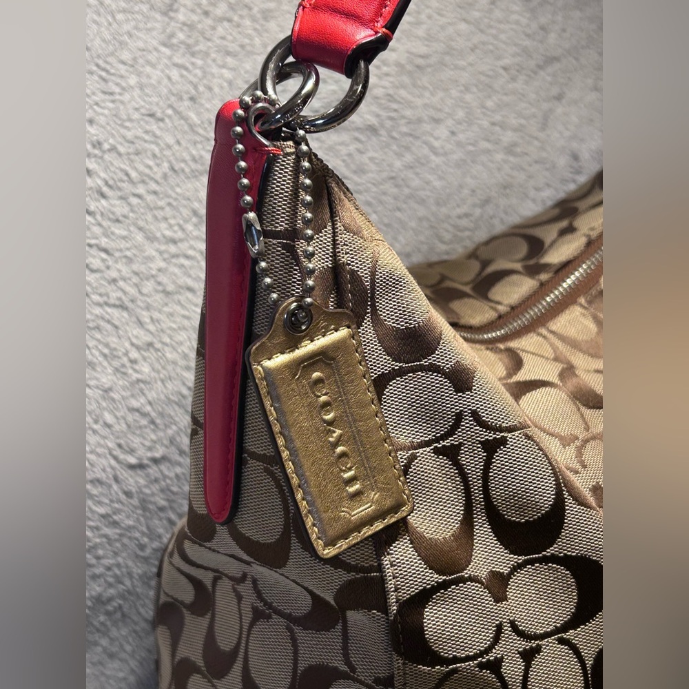 Coach Celeste Signature Hobo - Picture 5 of 15